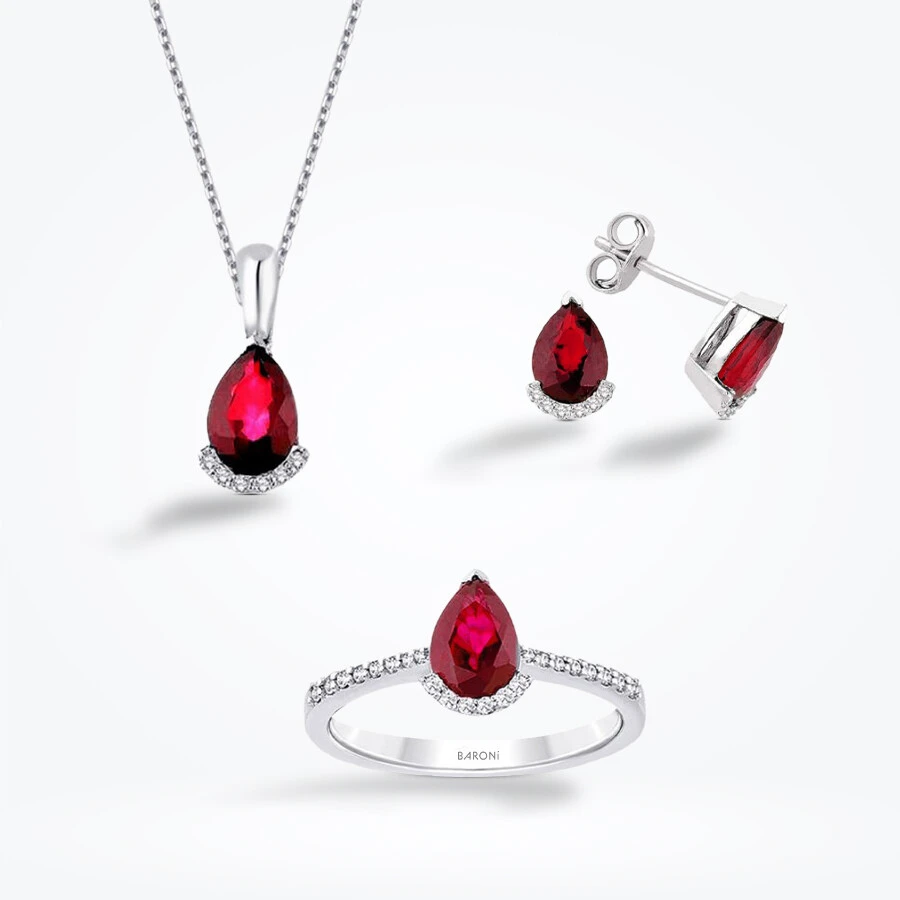 4.24 Karat Pırlanta Damla Yakut Set