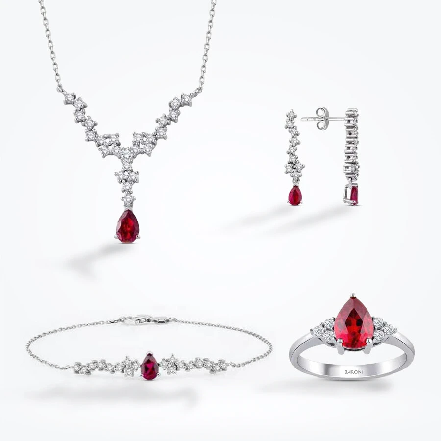 3.31 Karat Pırlanta Yakut Set